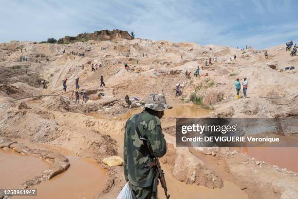 Drc Coltan 247 Coltan Stock Photos, High-Res Pictures, and Images - Getty Images
