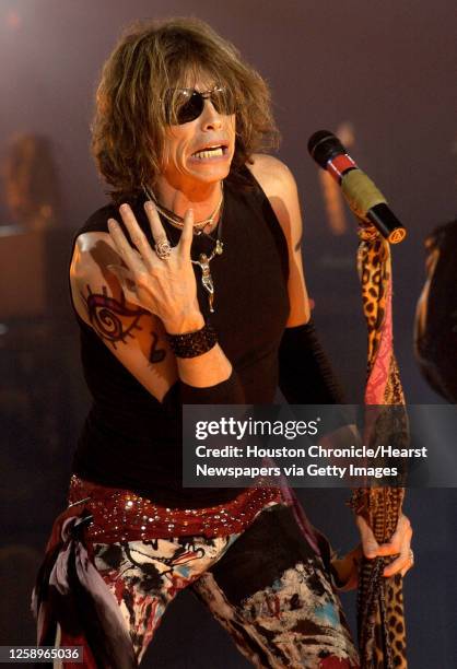 Aerosmith's Steven Tyler sings Wednesday, Oct. 30 in The Woodlands, Texas. HOUCHRON CAPTION : STEVEN TYLER AND AEROSMITH RETURN, SHARING THE BILL...