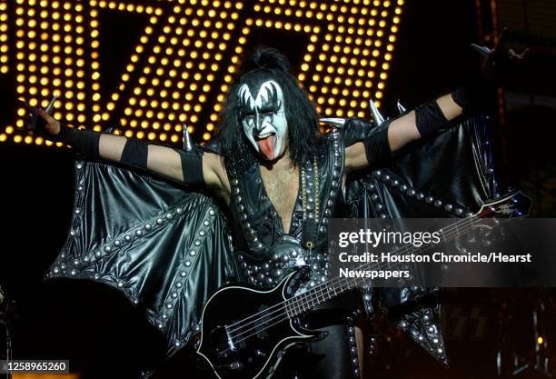 Gene Simms 548 Gene Simmons Tongue Stock Photos, High-Res Pictures, and Images ...