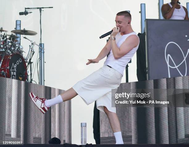 Aith Song Rapper 82 Aitch (Rapper) Stock Photos, High-Res Pictures, and Images - Getty ...