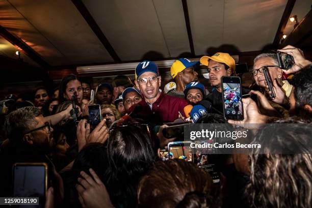 Capriles Venezuela Henrique Capriles Photos and Premium High Res Pictures ...