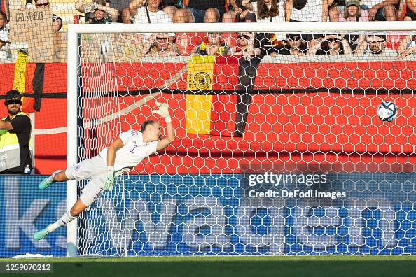 Merle Fromms Goalkeeper Merle Frohms of Germany concedes the goal to make it 2-1 ...