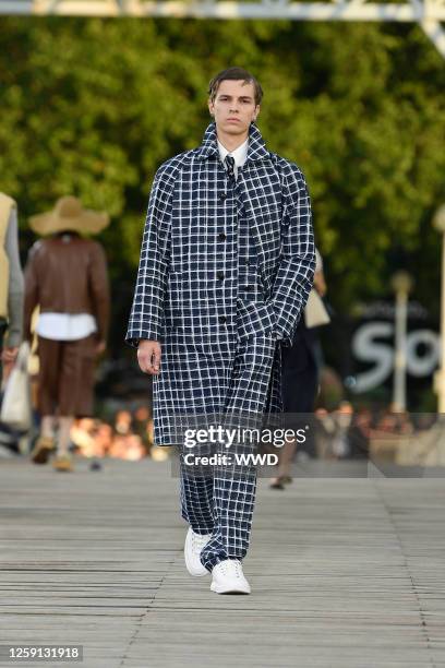 Model on the runway at the Kenzo Spring 2024 Menswear Collection Fashion Show on June 23, 2023 in Paris, France.