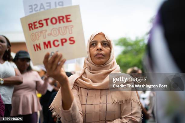 Rockville, MD Zehara Sherif, of Alexandria, is pictured at the event. A large group of parents protested in Rockville, Maryland on June 27, 2003 in...