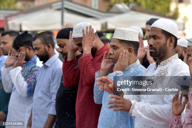 Muslim Rome 139 Ram Allah Stock Photos, High-Res Pictures, and Images - Getty Images