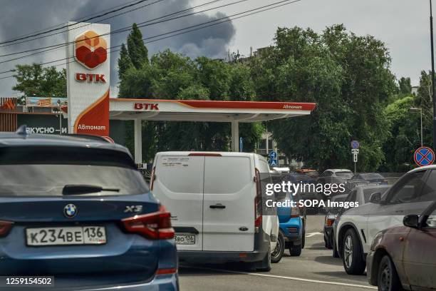 Huge line at the gas station due to the fire at the Oil Depot. A fuel tank was burning at an oil depot in Voronezh, where a hundred firefighters are...