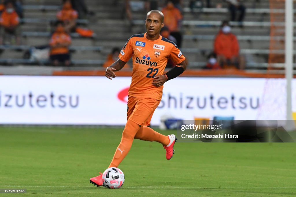 Shimizu S-Pulse v Oita Trinita - J.League Meiji Yasuda J1