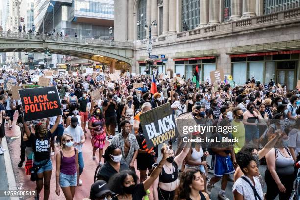 Protesters With Signs Crowd Carrying Protest Signs Photos and Premium High Res Pictures ...