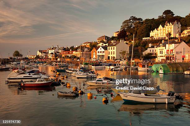 dawn light on st aubins harbour, st aubins, jersey, channel islands - jersey channel islands stock pictures, royalty-free photos & images