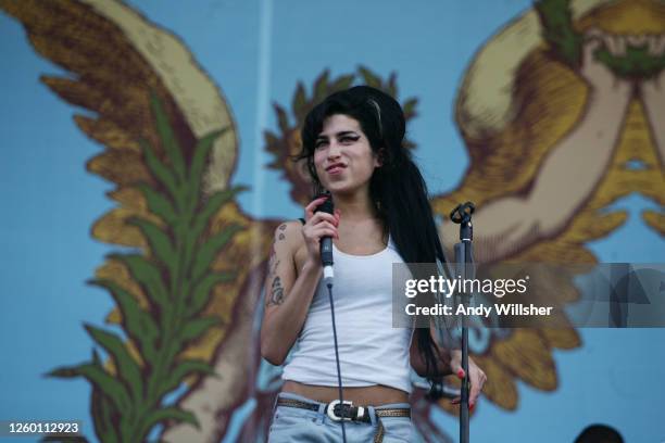 Amy Winehouse performing at the Isle of Wight Festival in 2007