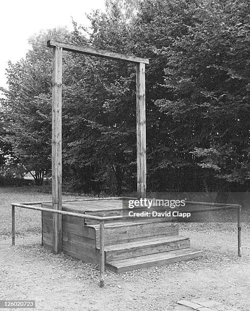 where camp commendant rudolph hoss was hanged, birkenau concentration camp, auschwitz, poland - hanging gallows stock pictures, royalty-free photos & images