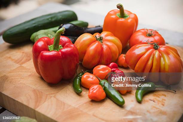 organic vegetables - cucumber foto e immagini stock