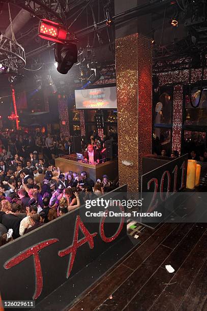 Kim Kardashian Hosts New Year's Eve At TAO Las Vegas, Nieuwsfoto's