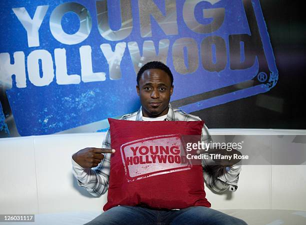 Actor Wayne Brady visits YoungHollywoodstudio.com at the Young Hollywood Studio on January 6, 2011 in Los Angeles, California.