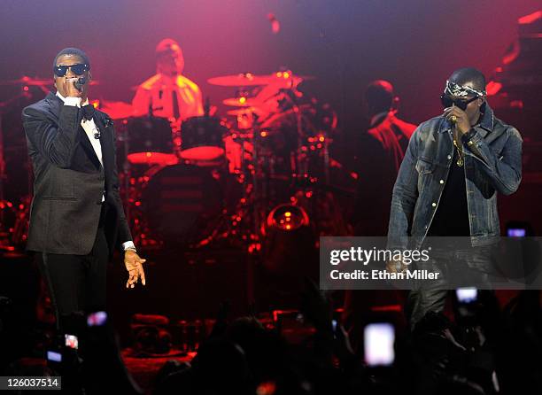 Pbc Rapper Kanye West New Years Eve Performance Photos and Premium High Res ...