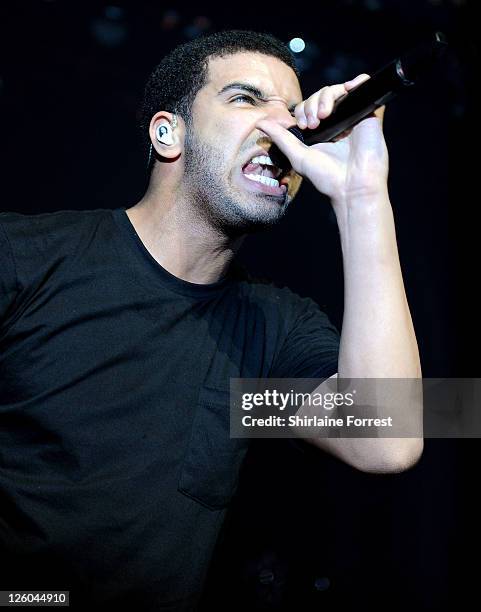 Drake performs a sold out show at Manchester Apollo on January 13, 2011 in Manchester, England.