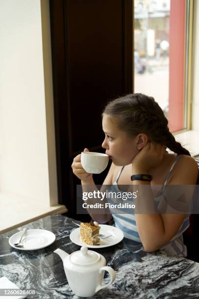 girl teenager 13 years old long-haired - 12 13 years old girls stock pictures, royalty-free photos & images