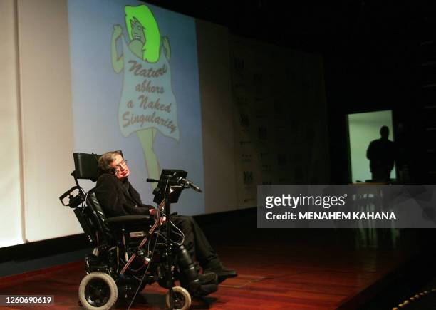 World famous British scientist Stephen Hawking gives a lecture at the Bloomfield Museum of Science in Jerusalem 10 December 2006. Hawking filled the...