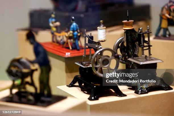 Reproducing Machine 62 Amusement Machine Expo Stock Photos, High-Res Pictures, and Images ...