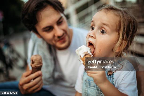 messy girl - ice cream family stock pictures, royalty-free photos & images