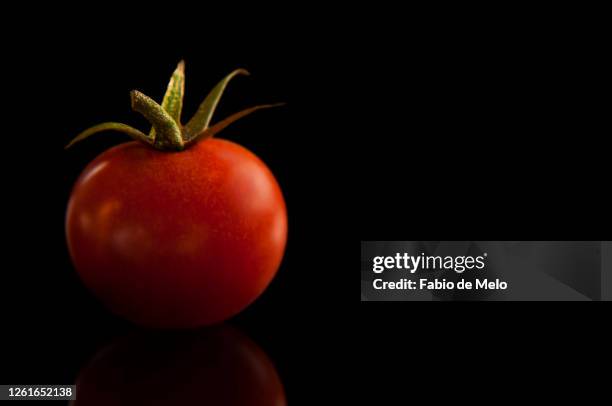 tomate cereja - macarrão stock pictures, royalty-free photos & images