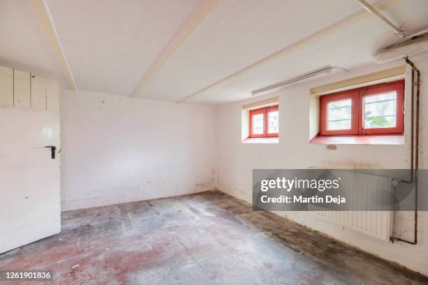 basement hdr - souterrain stock-fotos und bilder