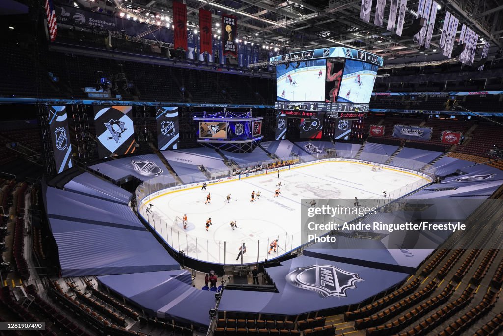 Pittsburgh Penguins v Philadelphia Flyers