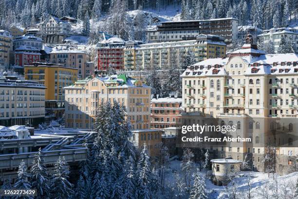 bad gastein, spa town in salzburg land, austria - bad gastein stockfoto's en -beelden