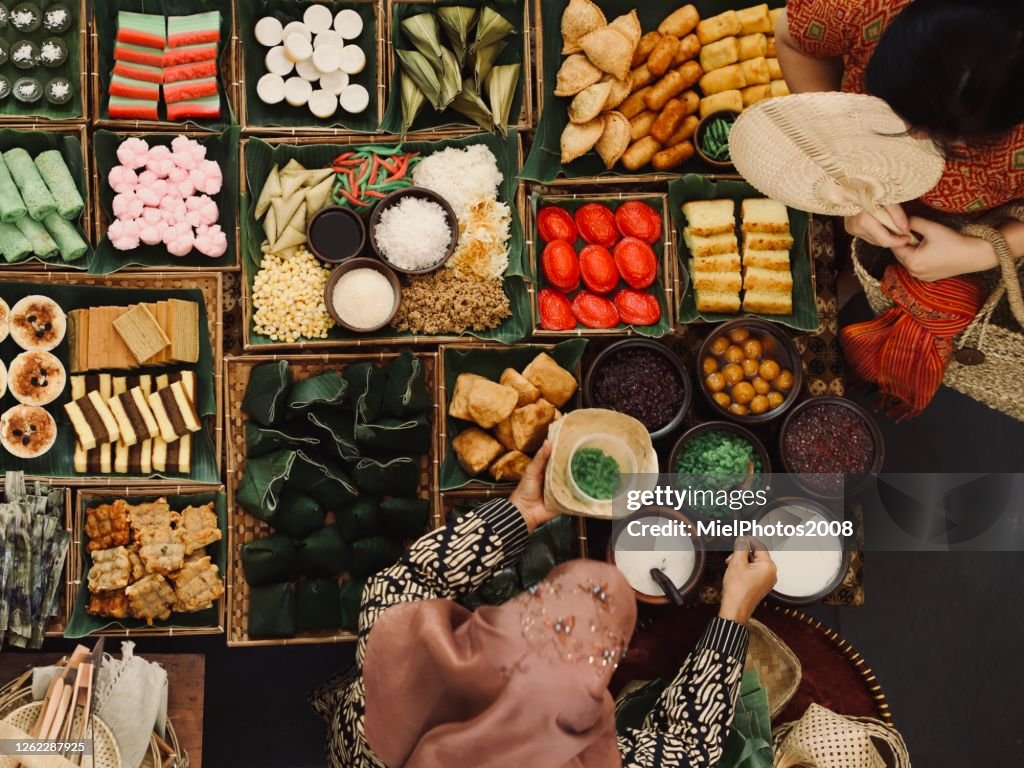 傳統印尼小吃市場攤位。
