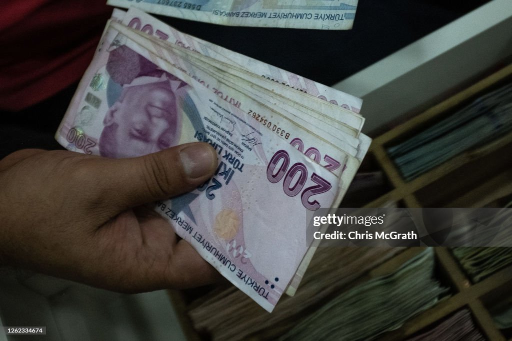 Turkish Lira Remains Under Pressure