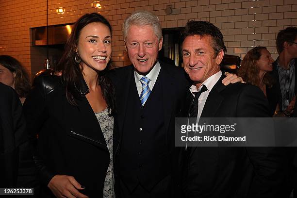 Shannon Costello, Former President Bill Clinton and Sean Penn attend the Artists for Haiti dinner to benefit the Stiller Foundation>> at Almond on...
