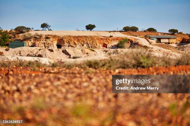 opal mining town, white cliffs, australia - opal mining stock pictures, royalty-free photos & images