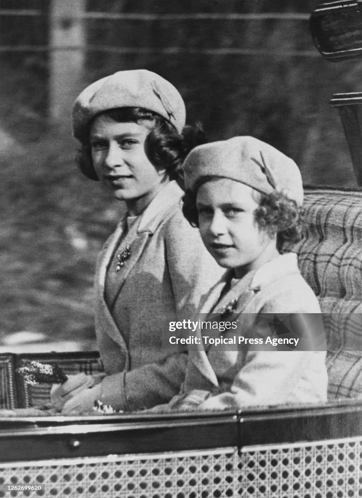 Royal Sisters Drive Out From Balmoral