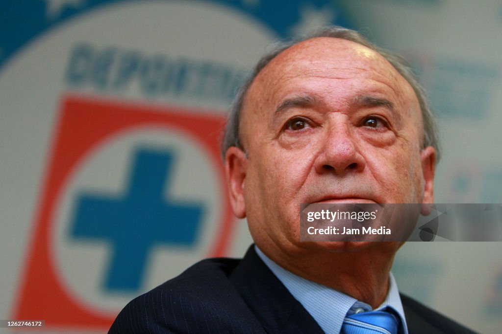 Guillermo Alvarez, president of Cruz Azul attends a press conference... News Photo - Getty Images