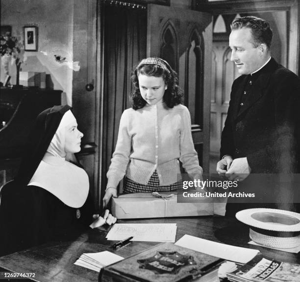 Kino. DIE GLOCKEN VON ST. MARIEN / The Bells of St. Mary's USA, 1945 / Leo McCarey Die Geschichte einer freundschaftlichen Rivalität zwischen der...