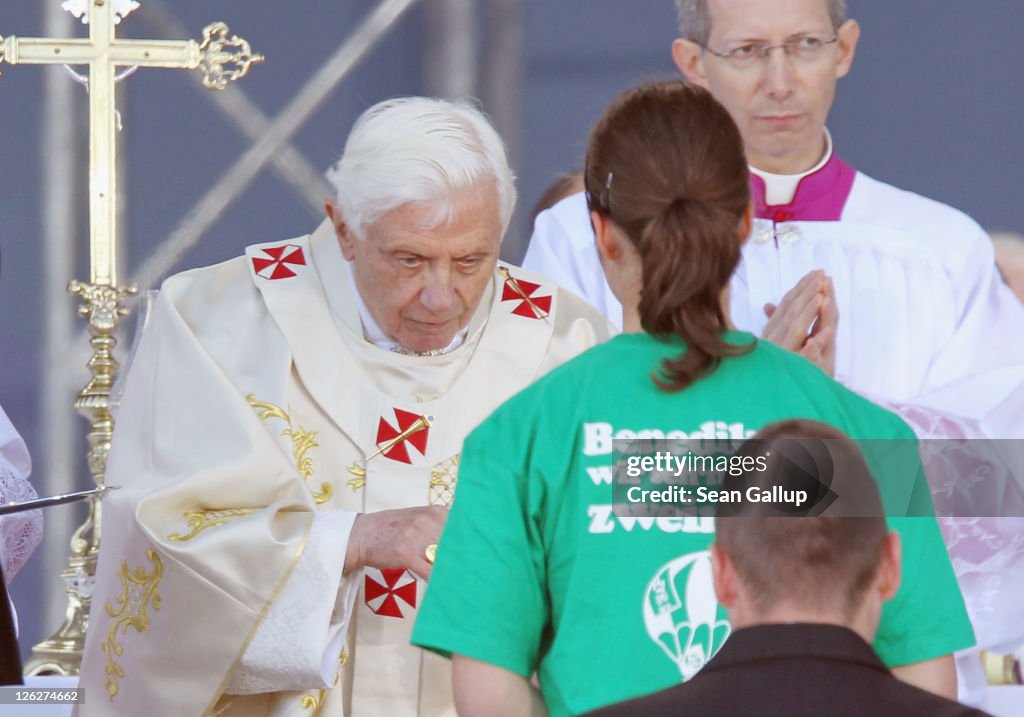 Pope Benedict XVI Visits Erfurt