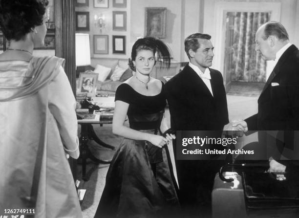 Kino. PHYLLIS CALVERT , INGRID BERGMAN , CARY GRANT , CECIL PARKER Regie: Stanley Donen / INDISCREET USA, 1958.