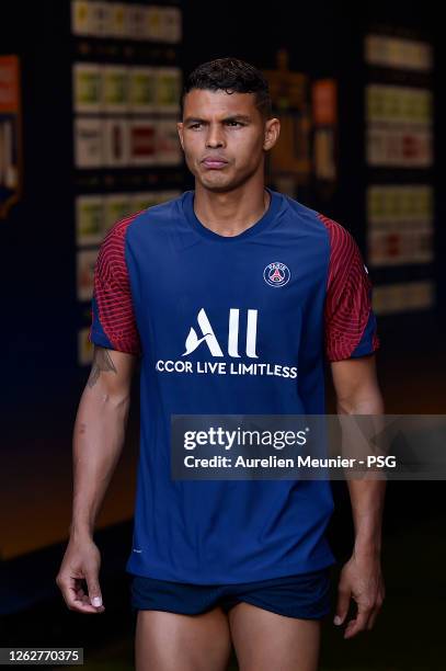 Thiago Silva arrives to a Paris Saint-Germain training session prior to the French League Final against Olympique Lyonnais at Stade de France on July...