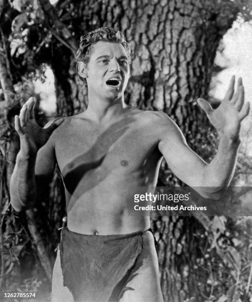 Kino. Tarzan The Ape Man, aka: Tarzan der Affenmensch, USA Regie: W. S. Van Dyke, Darsteller: Johnny Weissmüller.