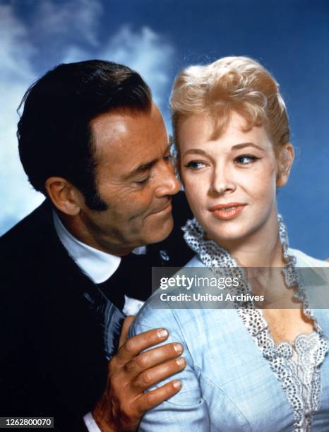Kino. Warlock, USA Regie: Edward Dmytryk, HENRY FONDA, DOLORES MICHAELS.