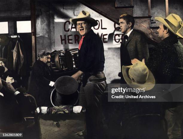 Kino. Der Mann, der Liberty Valance erschoß, USA Regie: John Ford, JOHN WAYNE, JAMES STEWART.