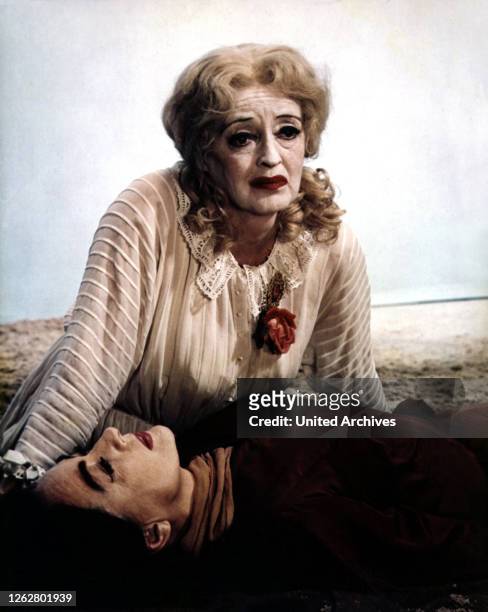 Kino. Was geschah wirklich mit Baby Jane?, USA Regie: Robert Aldrich, BETTE DAVIS, JOAN CRAWFORD.