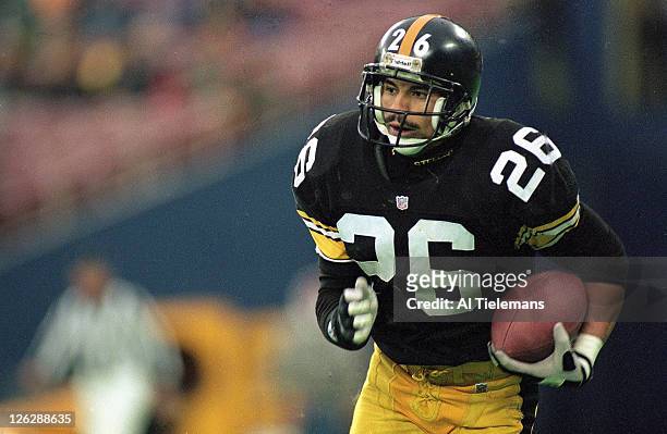 Closeup of Pittsburgh Steelers Rod Woodson in action vs Houston Oilers at Three Rivers Stadium. Pittsburgh, PA CREDIT: Al Tielemans