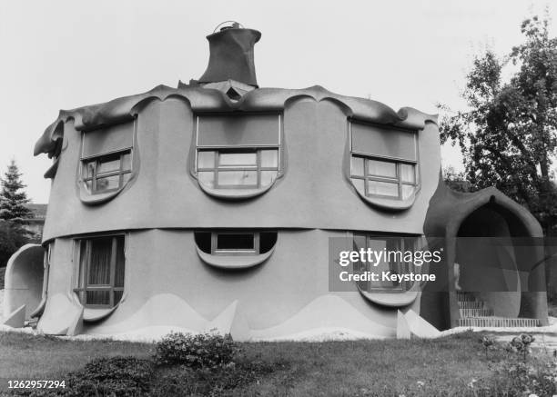 An unusual house in Biberach, southern Germany, with an organic 'snail shell' structure, circa 1970.