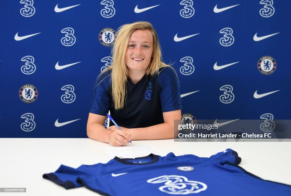 Erin Cuthbert Signs New Contract With Chelsea Women