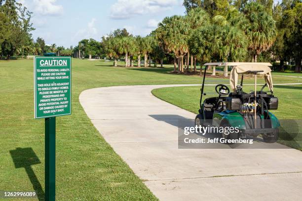 Beggy Sign Golf Buggy Sign Photos and Premium High Res Pictures - Getty Images
