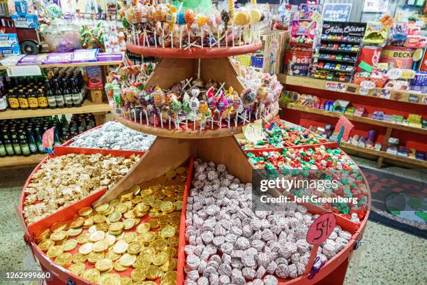 Orlando, Winter Park, Rocket Fizz Soda Pop & Candy Shop, bulk candy display, unusual retro candies.