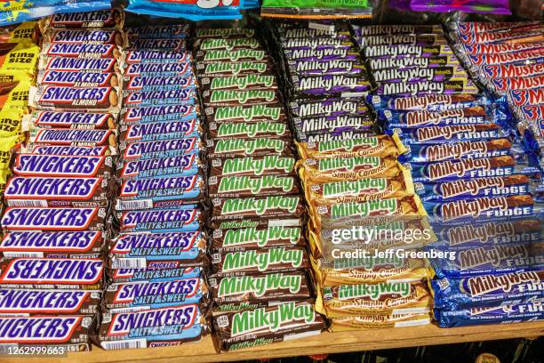 Orlando, Winter Park, Rocket Fizz Soda Pop & Candy Shop, chocolate bar display, Milky Way and Snickers.