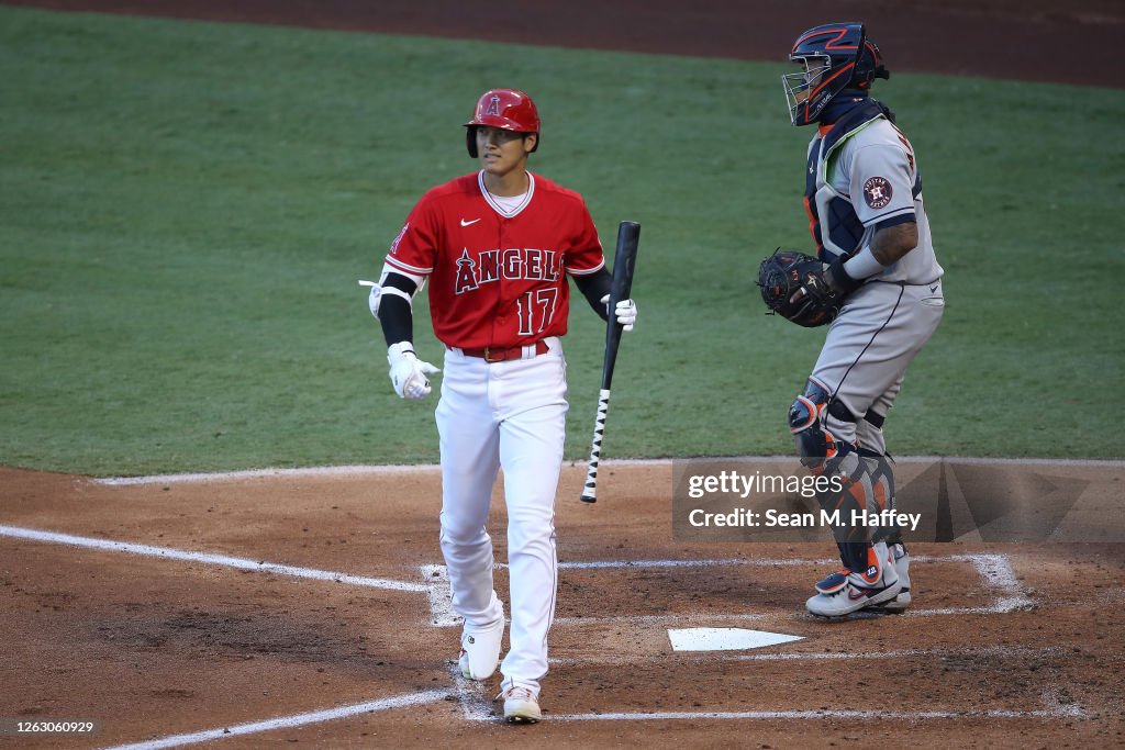 Houston Astros v Los Angeles Angels