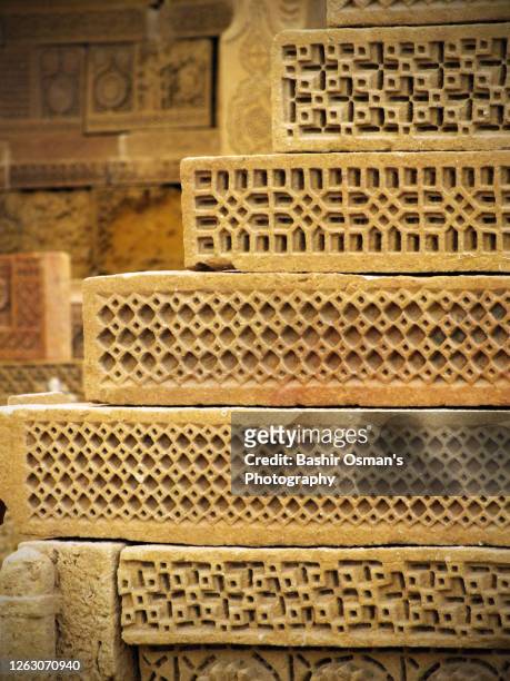 ornate stone work - pakistan monument stock pictures, royalty-free photos & images